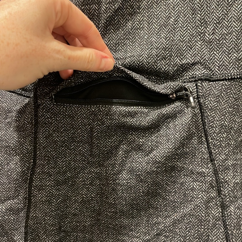 Lululemon 1/2 Zip - Picture 14 of 16